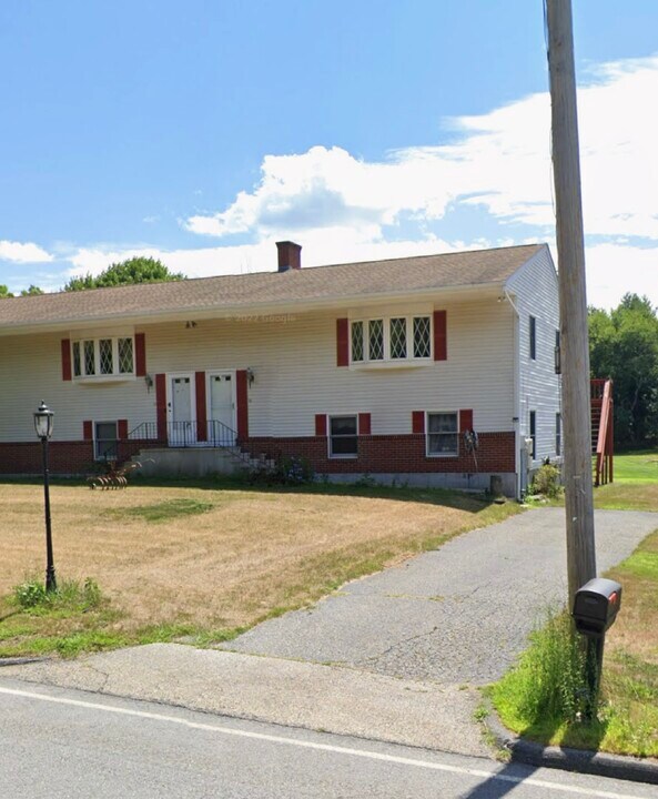 10 Milford Rd, Unit Duplex in South Grafton, MA - Foto de edificio