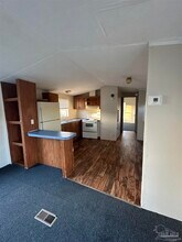 5675 Saufley Field Rd in Bellview, FL - Building Photo - Building Photo