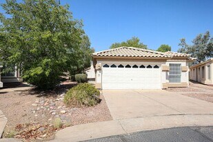 638 N Diane Ct in Chandler, AZ - Building Photo
