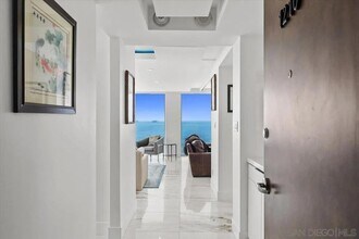 1830 Avenida Del Mundo, Unit 1210 in Coronado, CA - Foto de edificio - Building Photo