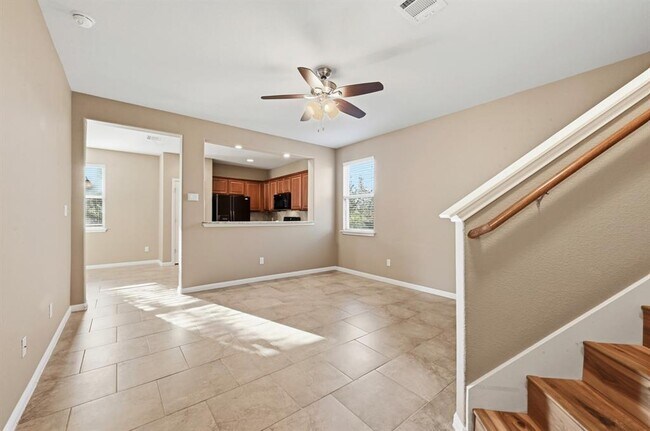 5517 Bradford Pear Ln in Austin, TX - Building Photo - Building Photo