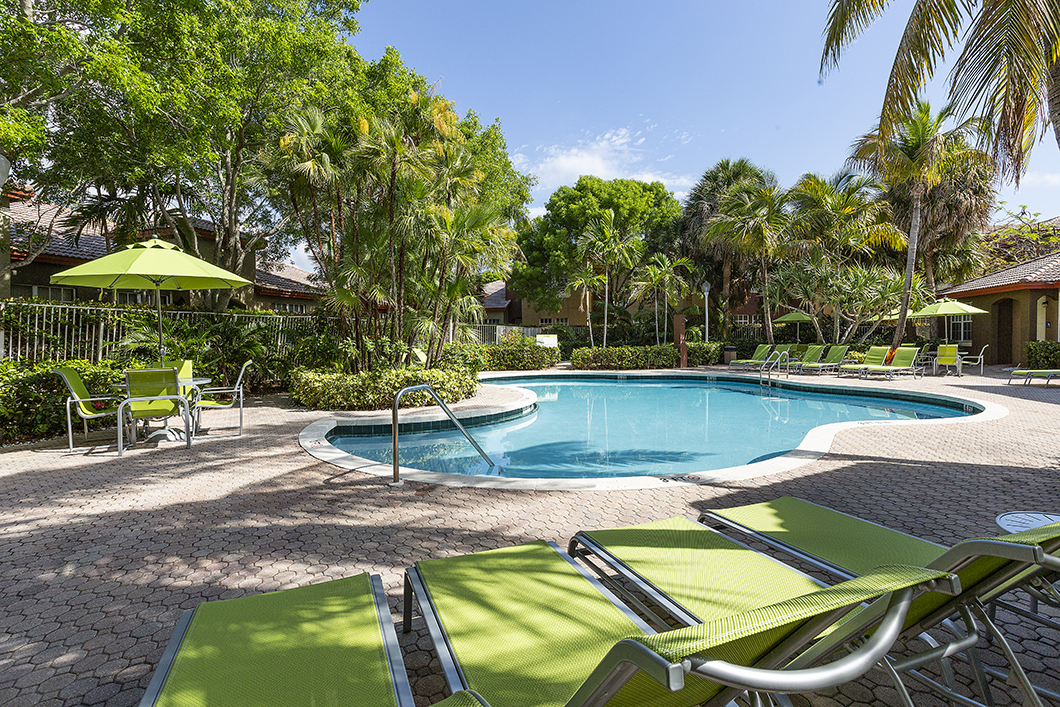 Villas of Juno in Juno Beach, FL - Foto de edificio