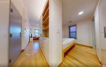 8 Story St in Cambridge, MA - Foto de edificio - Building Photo