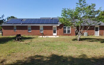 2890 Lancaster Dr in Sumter, SC - Building Photo - Building Photo