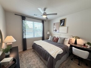 1610 Campbell Rd in Houston, TX - Building Photo - Building Photo