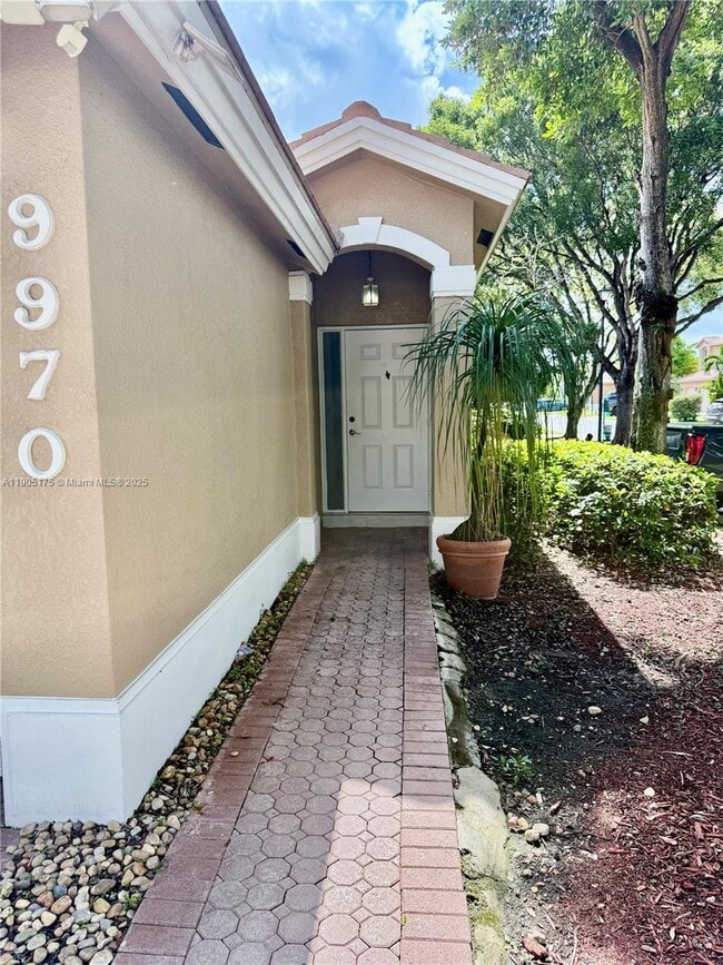 9970 NW 32nd St in Doral, FL - Building Photo - Building Photo