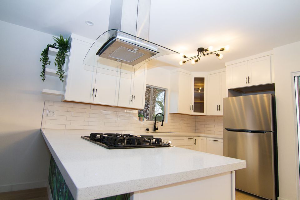 3666 Greenfield Ave in Los Angeles, CA - Building Photo