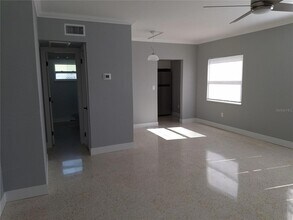 11355 3rd St E, Unit 1 in Treasure Island, FL - Building Photo - Building Photo