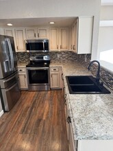 609 Dinwoody Way in Rock Springs, WY - Foto de edificio - Building Photo