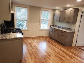 63 Fifth Ave in Worcester, MA - Building Photo - Building Photo