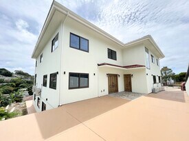 2045 Mott Smith Dr in Honolulu, HI - Building Photo