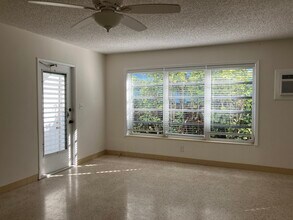 865 SE 20th Ave, Unit #5 in Deerfield Beach, FL - Building Photo - Building Photo