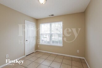 5519 Stone Bluff Ct in Charlotte, NC - Building Photo - Building Photo