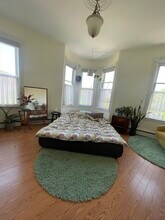 2 Linden St, Unit 3 in Brookline, MA - Building Photo - Building Photo