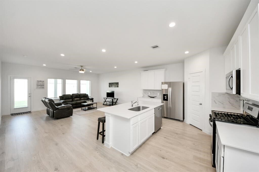 31771 Margaret Woods Ln in Fulshear, TX - Foto de edificio
