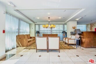 702 Serrano Ave in Los Angeles, CA - Building Photo - Building Photo