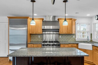 20 Rosalie Ave in Rumson, NJ - Building Photo - Building Photo