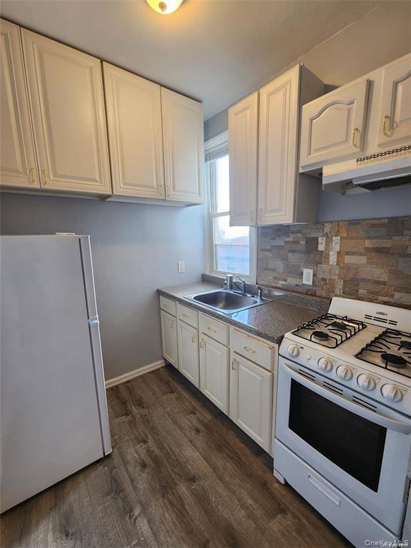 36 Hillside Ave.-Unit -4 in Williston Park, NY - Building Photo - Building Photo