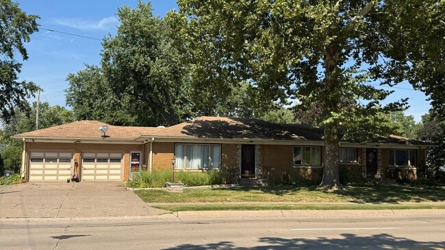 property at 2110 W Central Park Ave