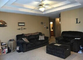 4115 S Parkhill Ct, Unit 4115 in Springfield, MO - Building Photo