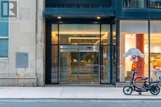 215-1215 Queen St W in Toronto, ON - Building Photo - Building Photo