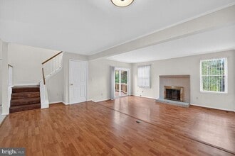 14345 Jacob Ln in Centreville, VA - Building Photo - Building Photo