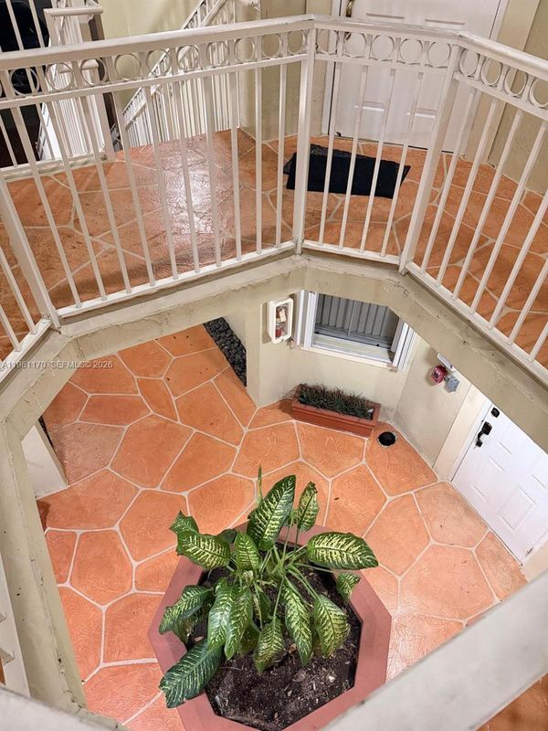 8970 W Flagler St in Miami, FL - Foto de edificio - Building Photo