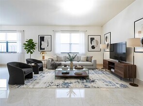 9895 NW 87th Terrace in Doral, FL - Building Photo - Building Photo