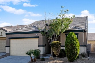 3394 Wasatch Cedars St in Las Vegas, NV - Foto de edificio - Building Photo