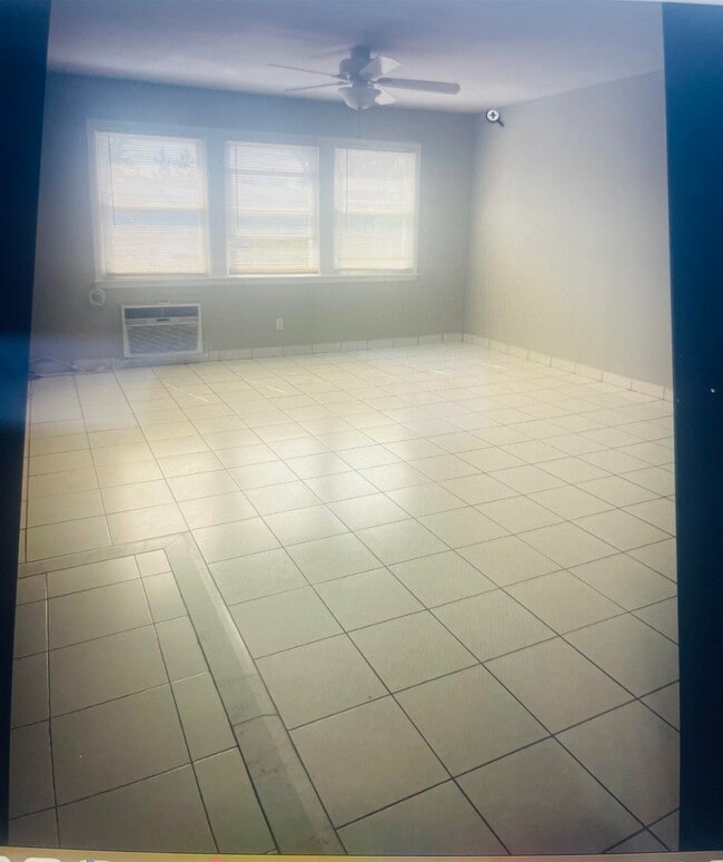 30 Briarwood Rd in Jersey City, NJ - Building Photo - Building Photo