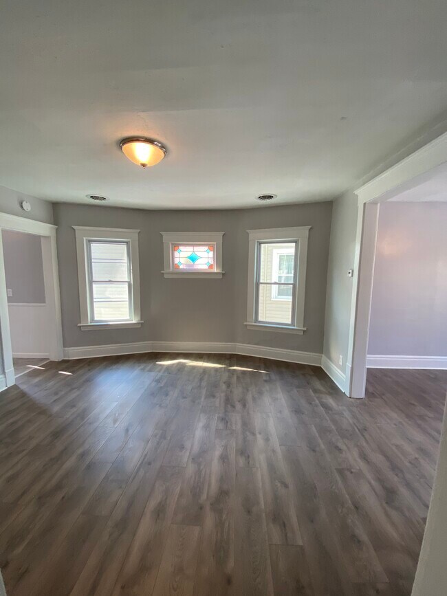 61 Mineral Springs Rd Rentals in Buffalo, NY