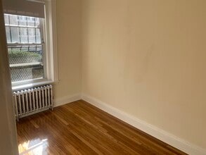 1626 Comm.Ave Unit 12, Unit 12 in Boston, MA - Foto de edificio - Building Photo