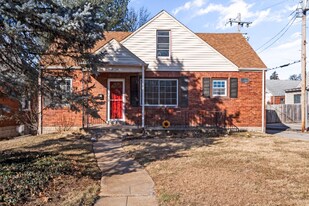 2329 Brown Rd in Overland, MO - Building Photo