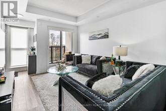 510-510 Kingbird Grove in Toronto, ON - Building Photo - Building Photo