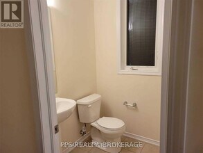 7916 Odell Crescent in Niagara Falls, ON - Building Photo - Building Photo