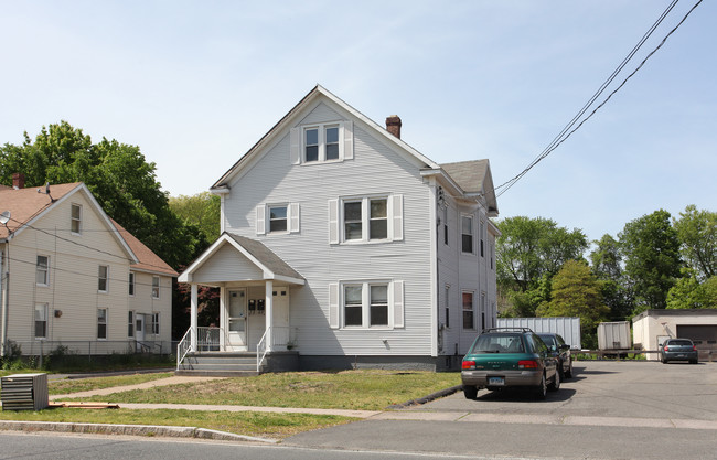 528-530 Tolland St in East Hartford, CT - Building Photo - Building Photo