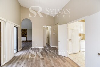 11129 Meadowcrest Ln in Charlotte, NC - Building Photo - Building Photo