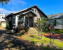 1111 Rutland St in Houston, TX - Building Photo