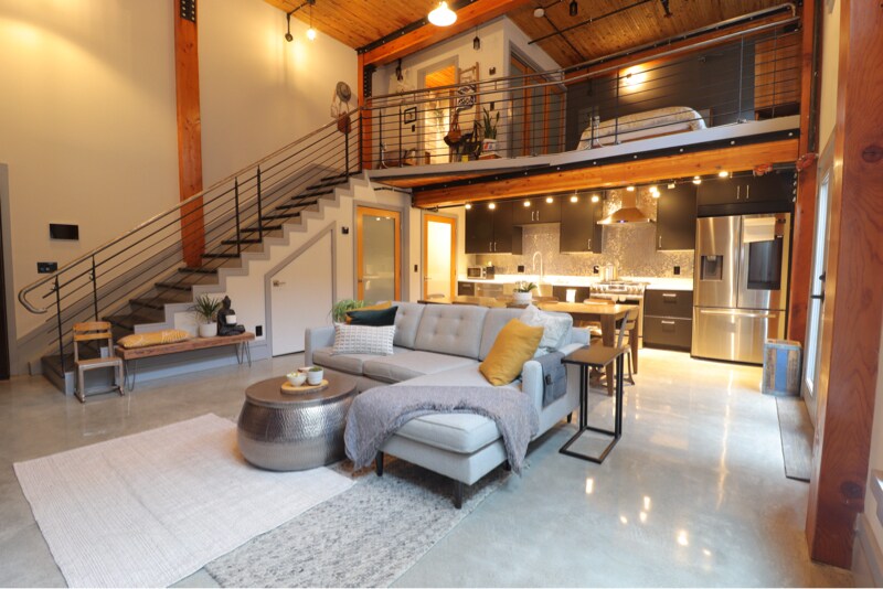 6105 San Pablo Ave in Oakland, CA - Foto de edificio