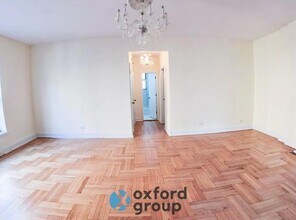 153 E 63rd St in New York, NY - Building Photo - Building Photo