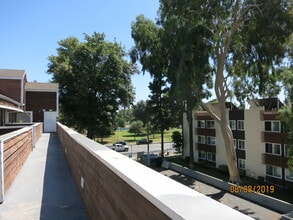 6545 Reseda Blvd, Unit 18 in Reseda, CA - Building Photo - Building Photo