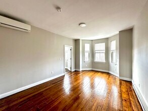 5 Hampshire St in Holyoke, MA - Building Photo - Building Photo