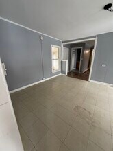 452 Manchester St, Unit 2 in Manchester, NH - Building Photo - Building Photo