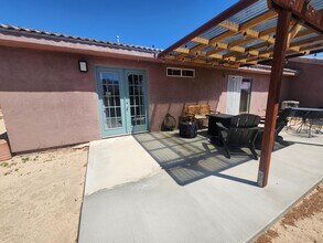 6056 Cahuilla Ave in Twentynine Palms, CA - Building Photo - Building Photo