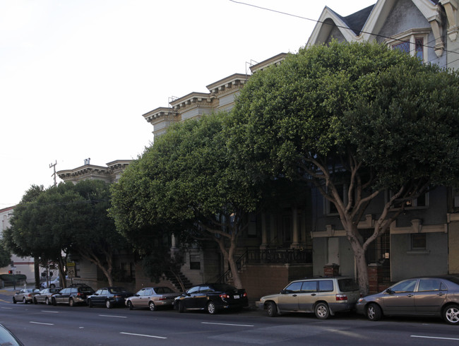 607-619 Oak St in San Francisco, CA - Foto de edificio - Building Photo