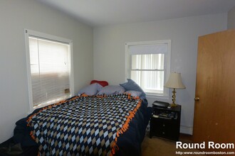 56 Westminster Ave, Unit HOUSE in Watertown, MA - Foto de edificio - Building Photo