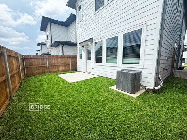 33142 Oak Hts Pl in Magnolia, TX - Building Photo - Building Photo
