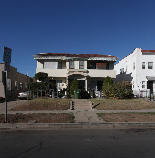 1149 N New Hampshire Ave in Los Angeles, CA - Building Photo - Building Photo