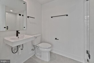 5353 ZENITH OVLK in Bethesda, MD - Building Photo - Building Photo