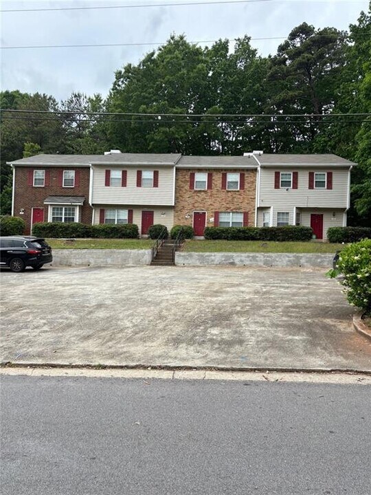 3147 Murell Rd in Snellville, GA - Building Photo